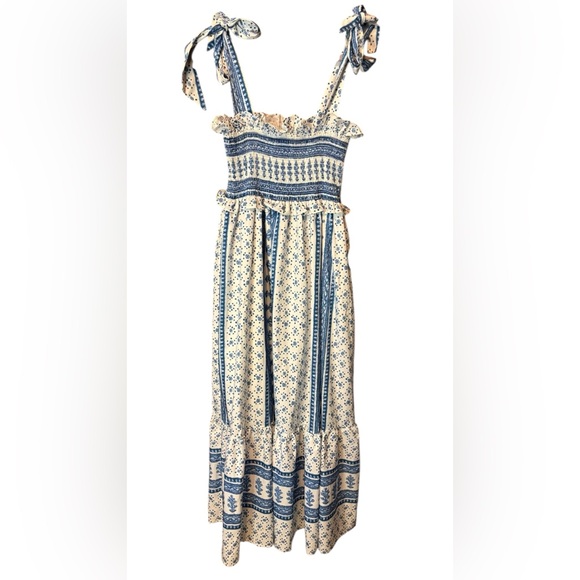 Sunday Up Blue & White CottageCore Smocked Maxi Dress Size Medium - Picture 9 of 9
